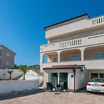 Apartments Gerta With Balcony *