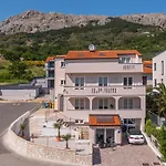 Apartments Gerta With Balcony Apartament *
