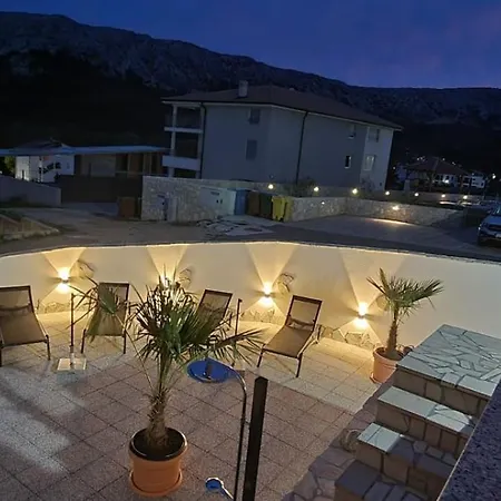 Gerta With Terrace Lägenhet Baška