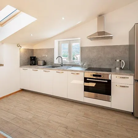 Gerta With Terrace Appartamento *